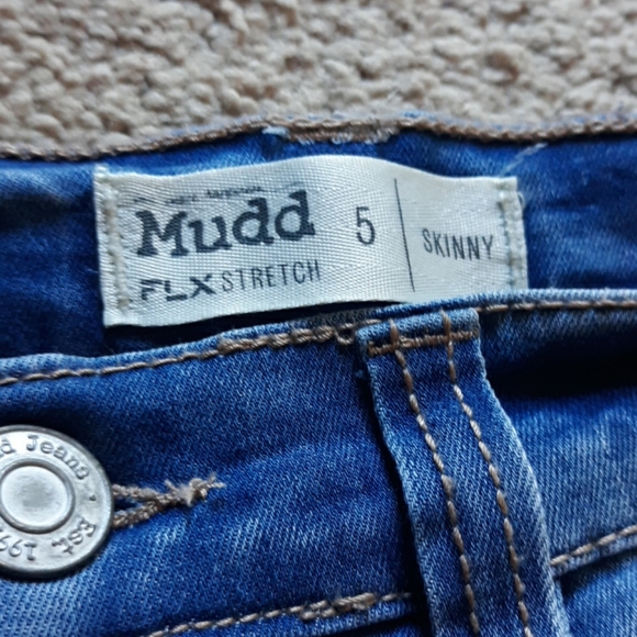 Mudd Light Wash Distressed Skinny Jeans - Picture 3 of 4